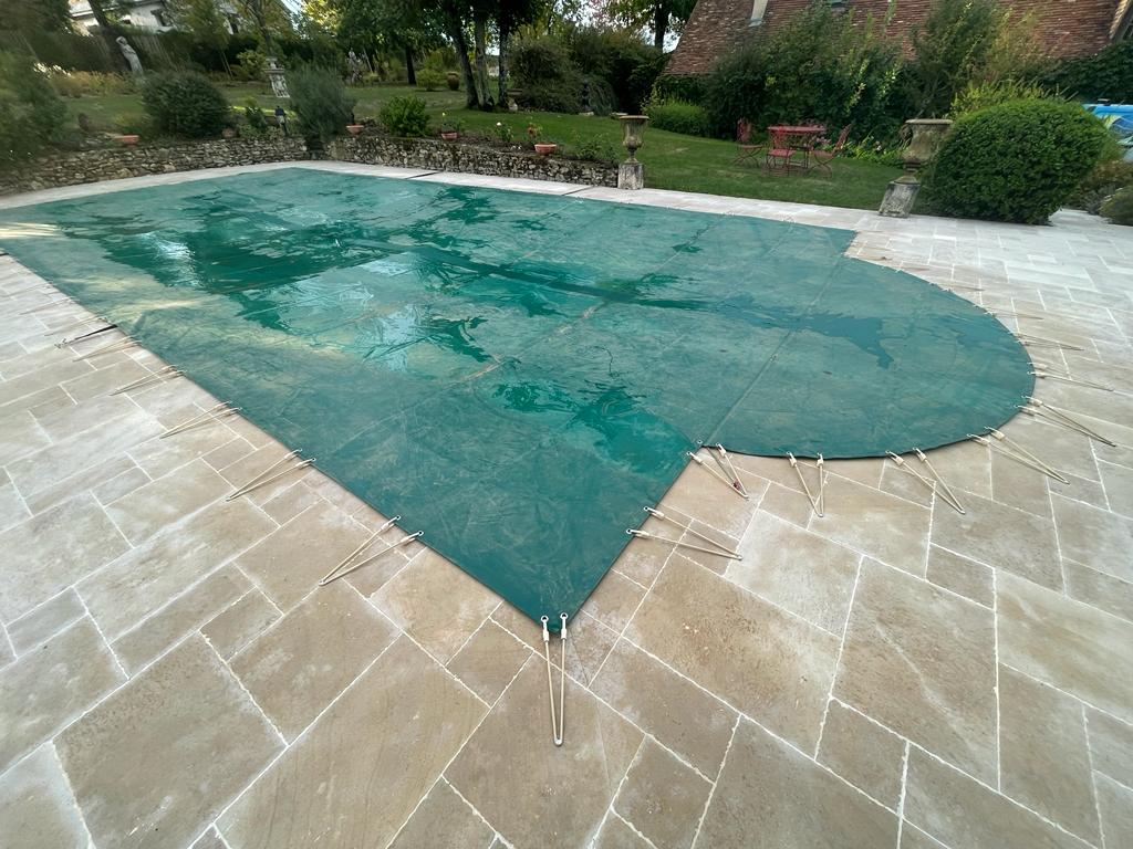 bâchage piscine Tours